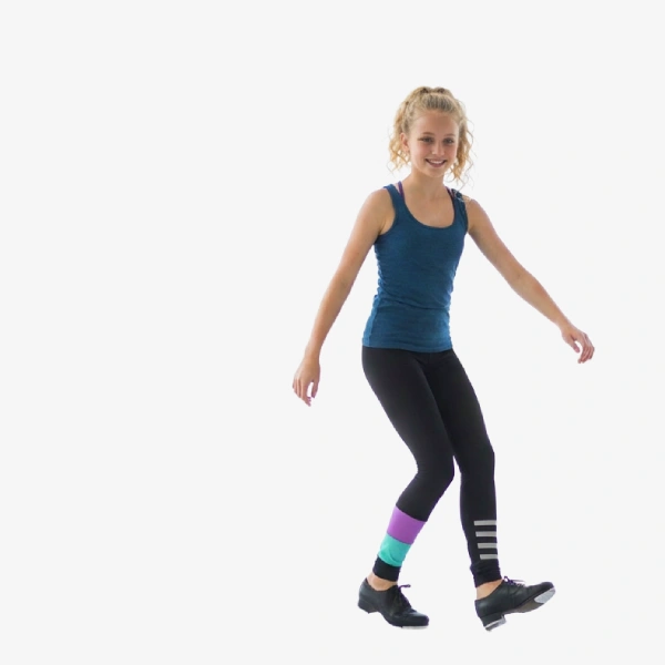 Girl dancing tap dancing during a class at Factory Claque Excellent Madrid.